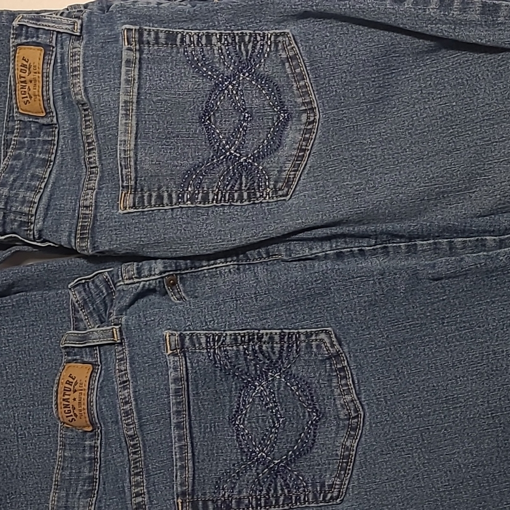 Signature Levi set of 2 pair Womens 14 short modern bootcut blue jeans